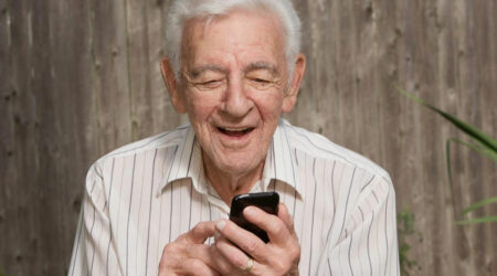 Cell phone plans for seniors by Verizon