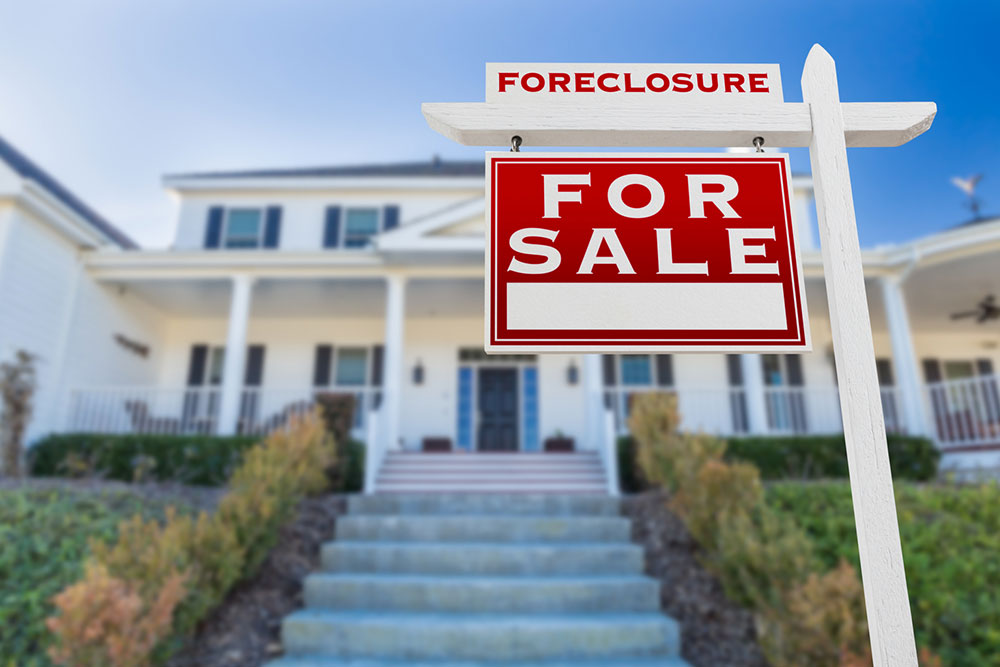 A guide to buying and selling foreclosed homes